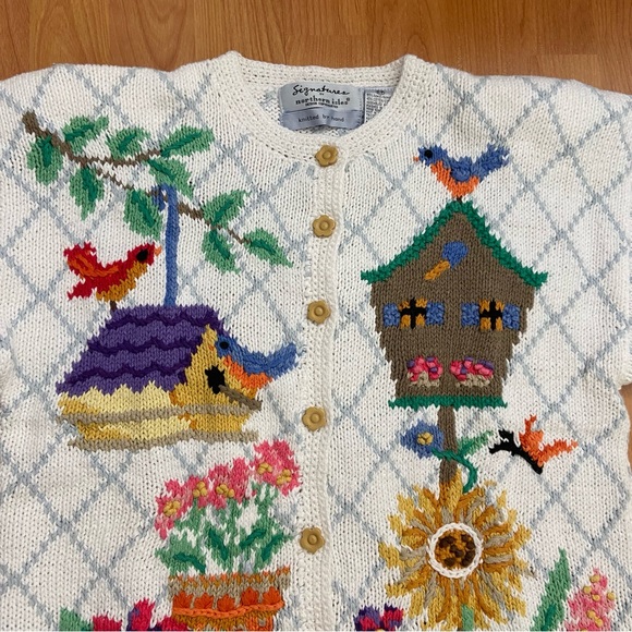 NWT Signatures by Northern Isles Women’s Birds & Flowers Knit Button Up Small - Picture 4 of 13